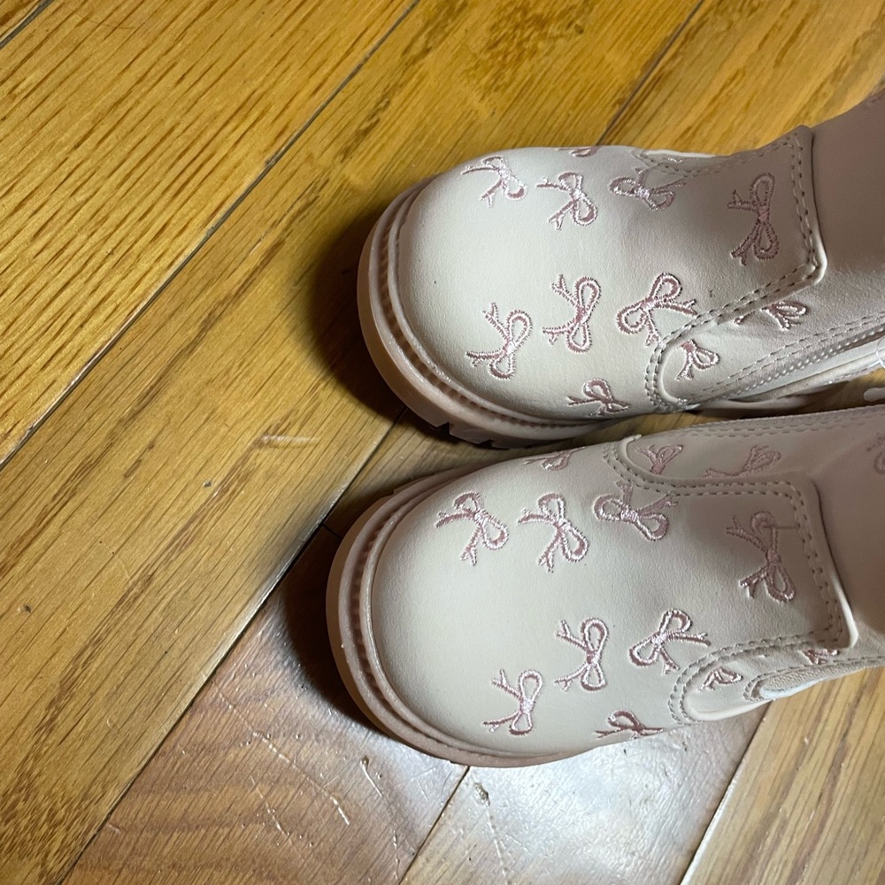 Chelsea‎ boots with Pink Bows toddler size 3 - Picture 2 of 8